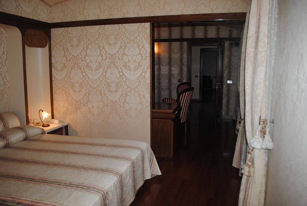 Hotel Locanda San Giacomo Agliano Terme Room photo